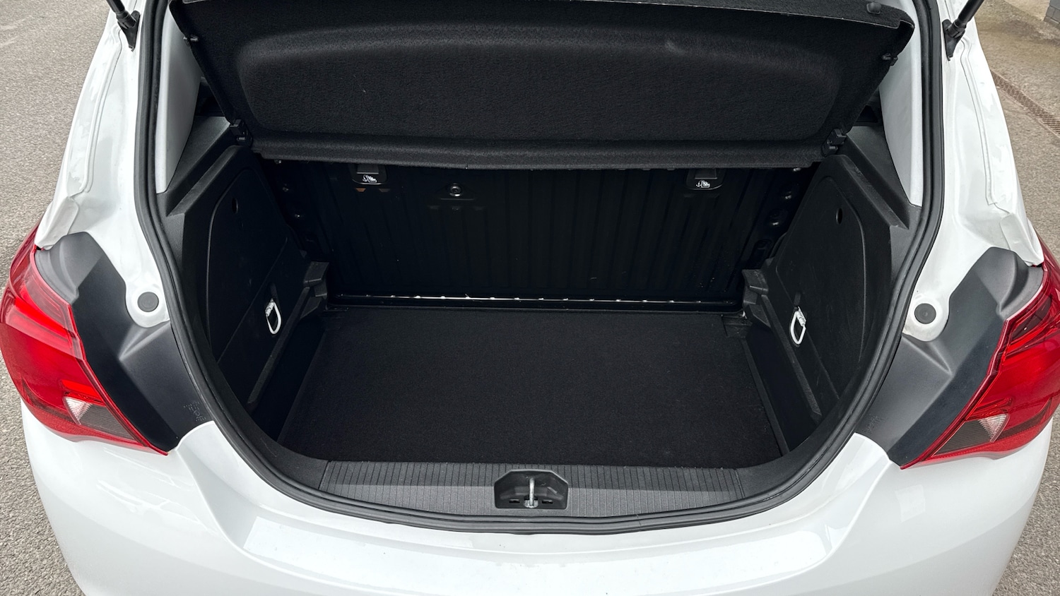 Used Vauxhall Corsa 2016 for sale - 77930519: Photo 4