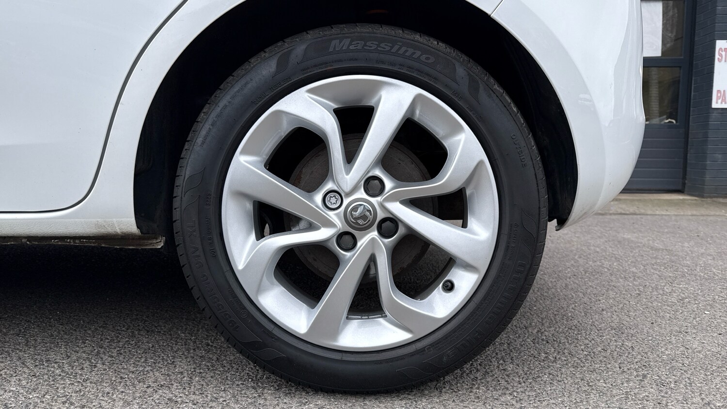 Used Vauxhall Corsa 2016 for sale - 77930519: Photo 7