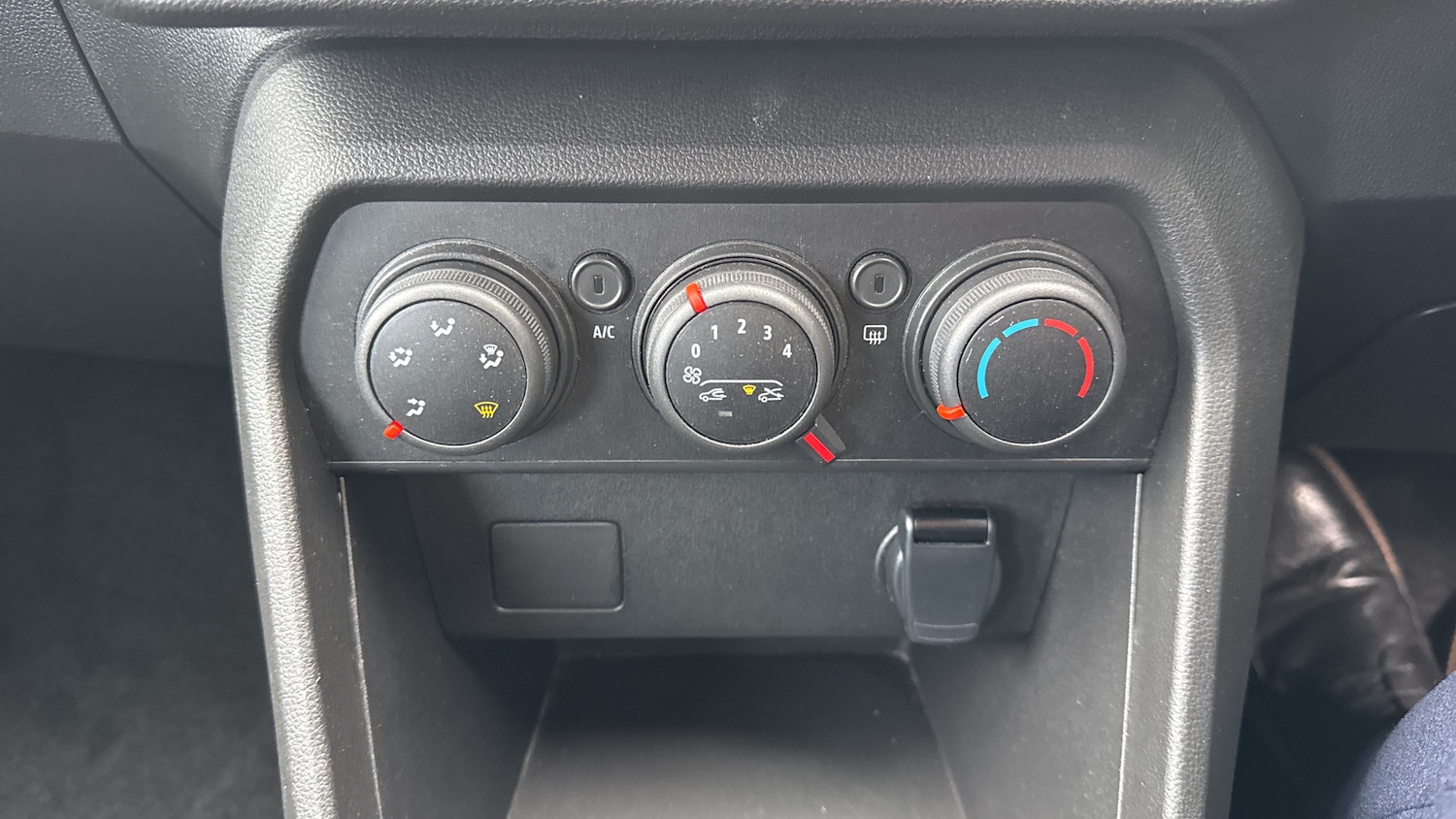 Used Dacia Jogger 2023 for sale - 75996716: Photo 29