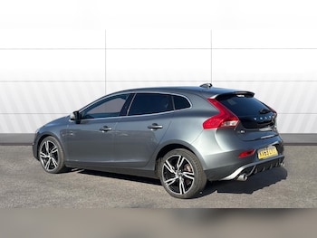 Used Volvo V40 2019 for sale - 77730738: Photo