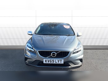 Used Volvo V40 2019 for sale - 77730738: Photo