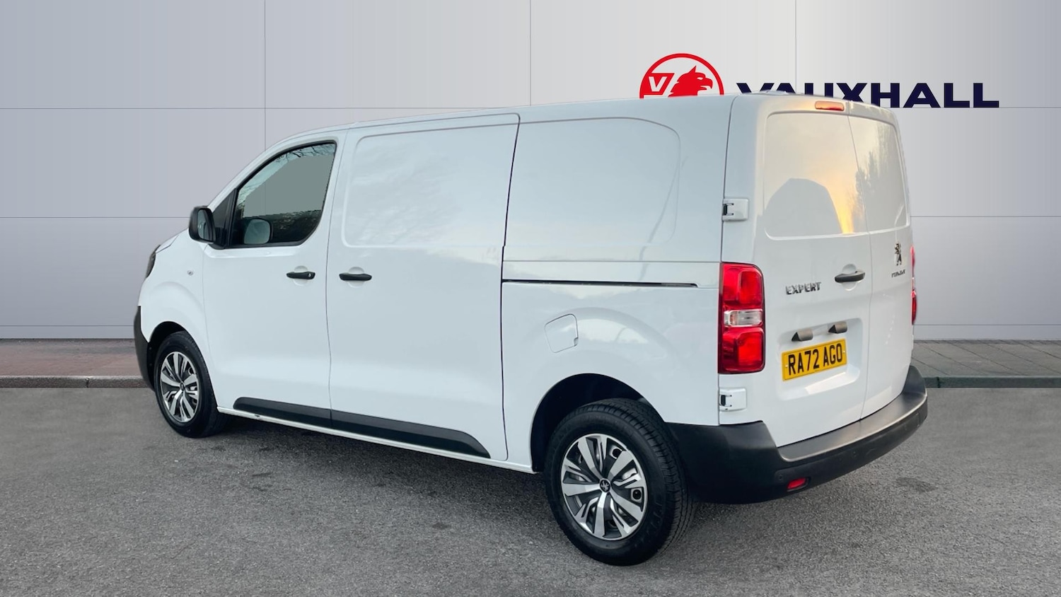 Used Peugeot Expert 2023 for sale - 76907677: Photo 2