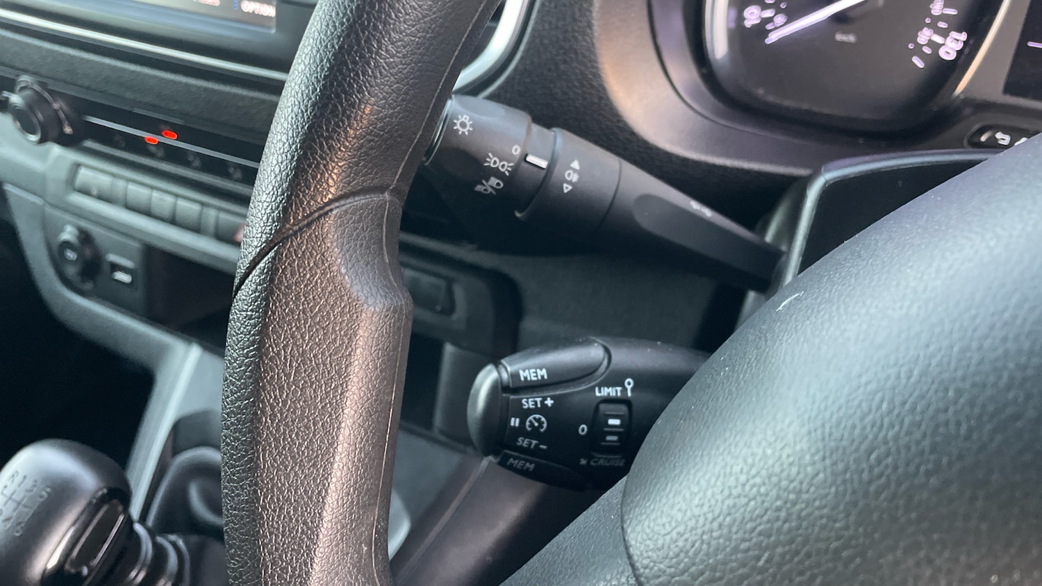 Used Peugeot Expert 2023 for sale - 76907677: Photo 24