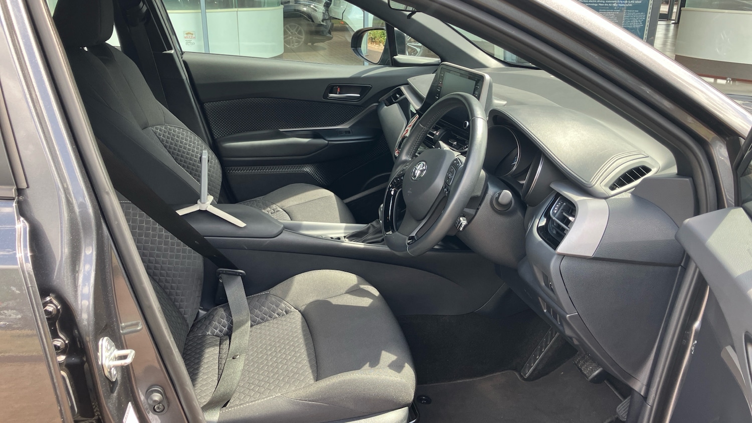 Used Toyota C-HR 2022 for sale - 76133953: Photo 11