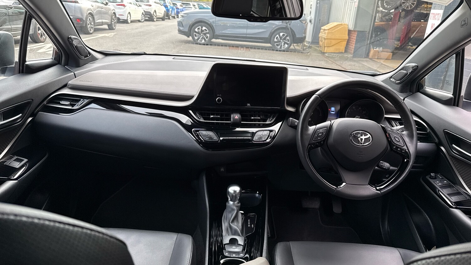 Used Toyota C-HR 2023 for sale - 76194698: Photo 10