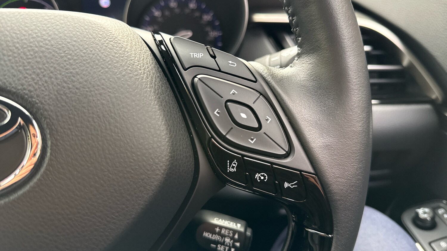 Used Toyota C-HR 2023 for sale - 76194698: Photo 23