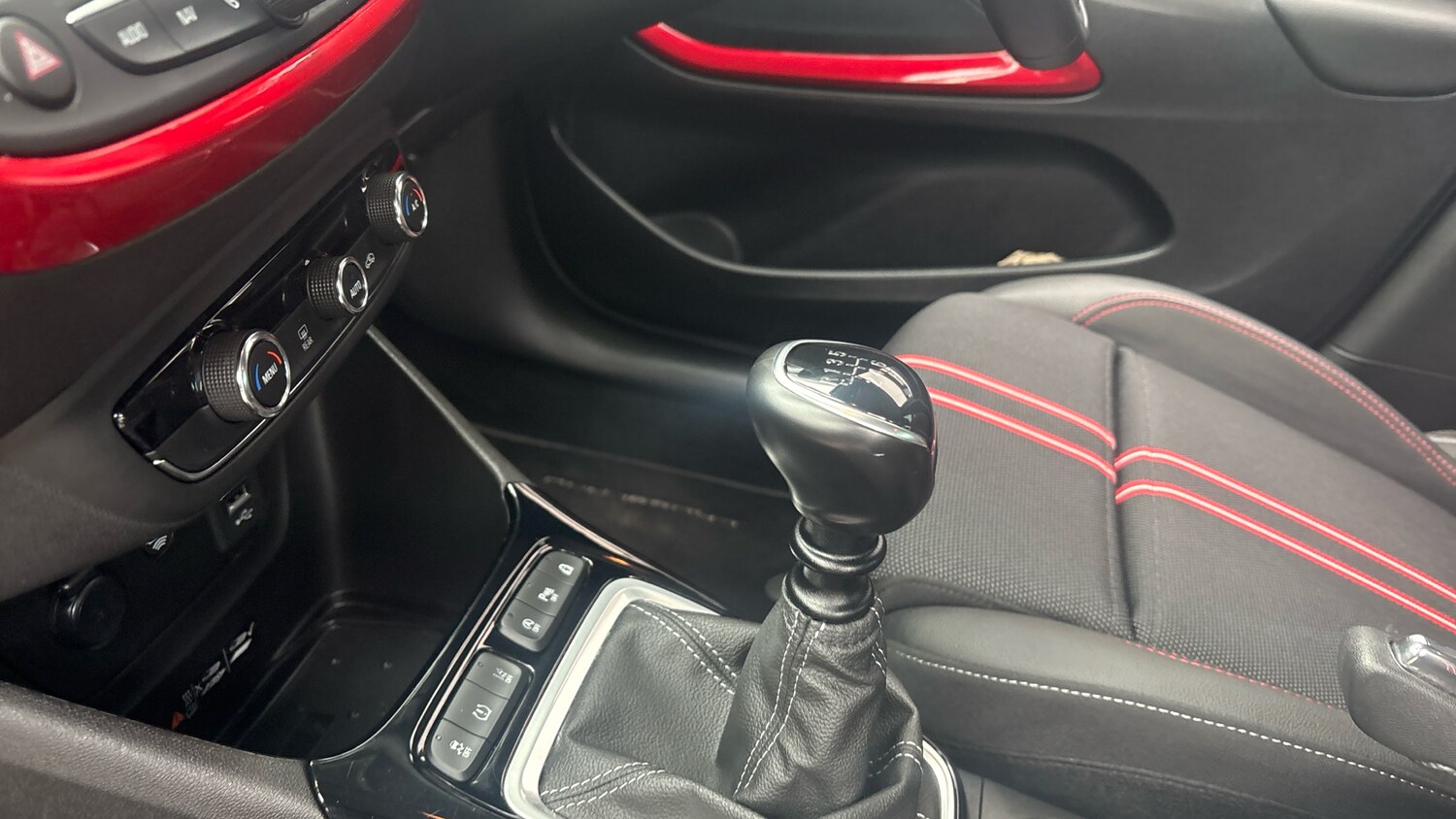 Used Vauxhall Crossland 2023 for sale - 76253914: Photo 13