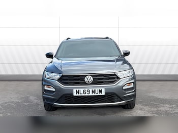 Used Volkswagen T-Roc 2019 for sale - 78031429: Photo