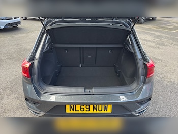 Used Volkswagen T-Roc 2019 for sale - 78031429: Photo