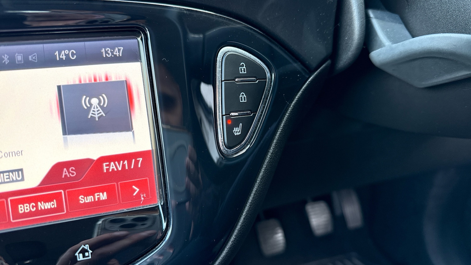 Used Vauxhall Corsa 2015 for sale - 77803056: Photo 29