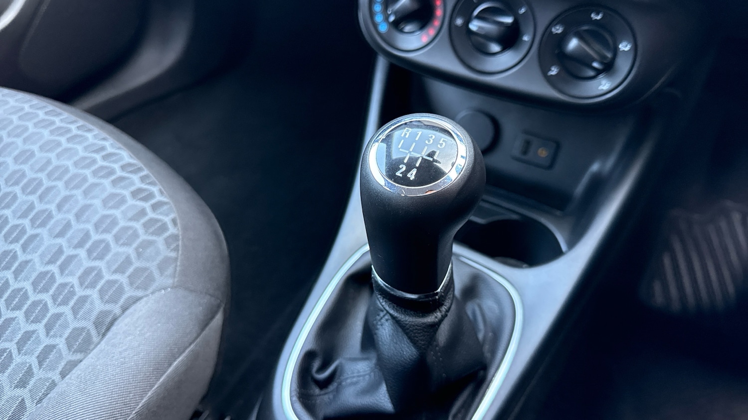 Used Vauxhall Corsa 2015 for sale - 77803056: Photo 39