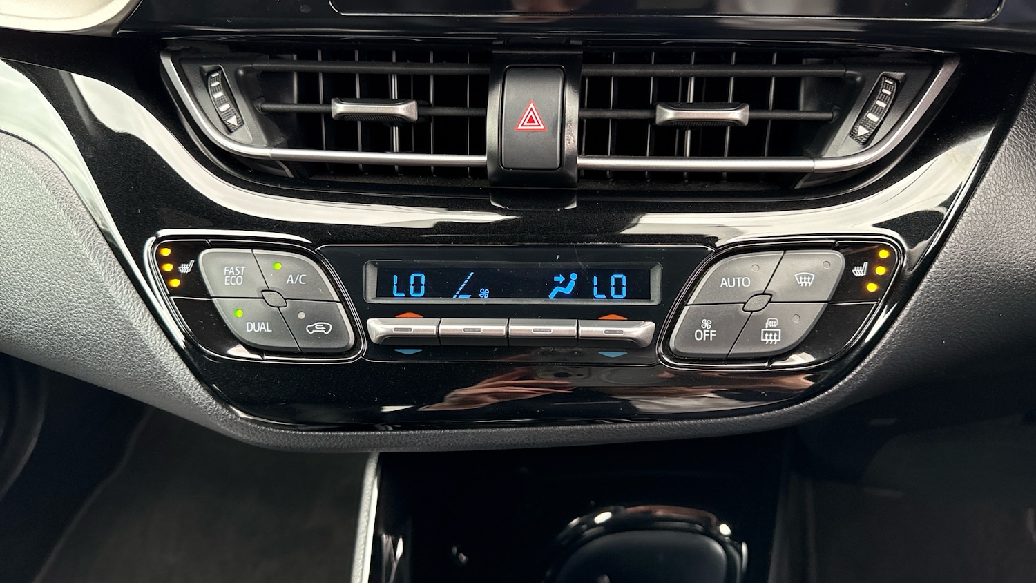 Used Toyota C-HR 2018 for sale - 78094927: Photo 24