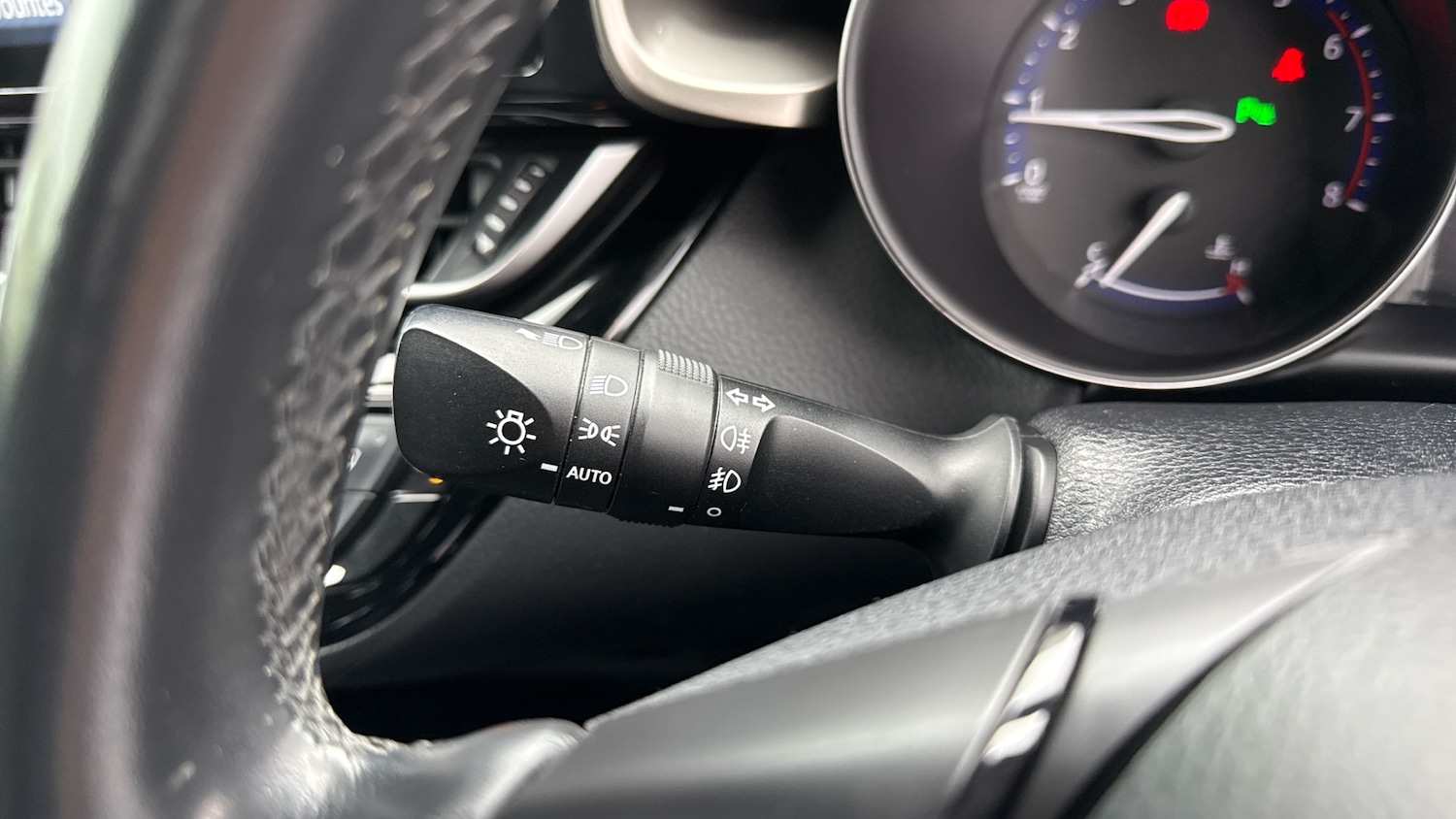 Used Toyota C-HR 2018 for sale - 78094927: Photo 34