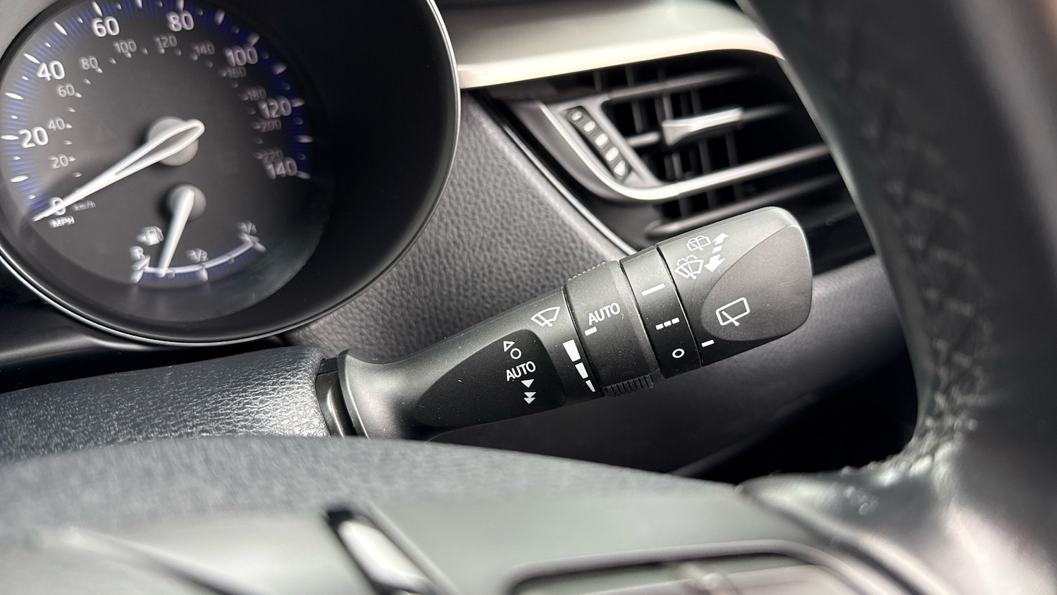 Used Toyota C-HR 2018 for sale - 78094927: Photo 35