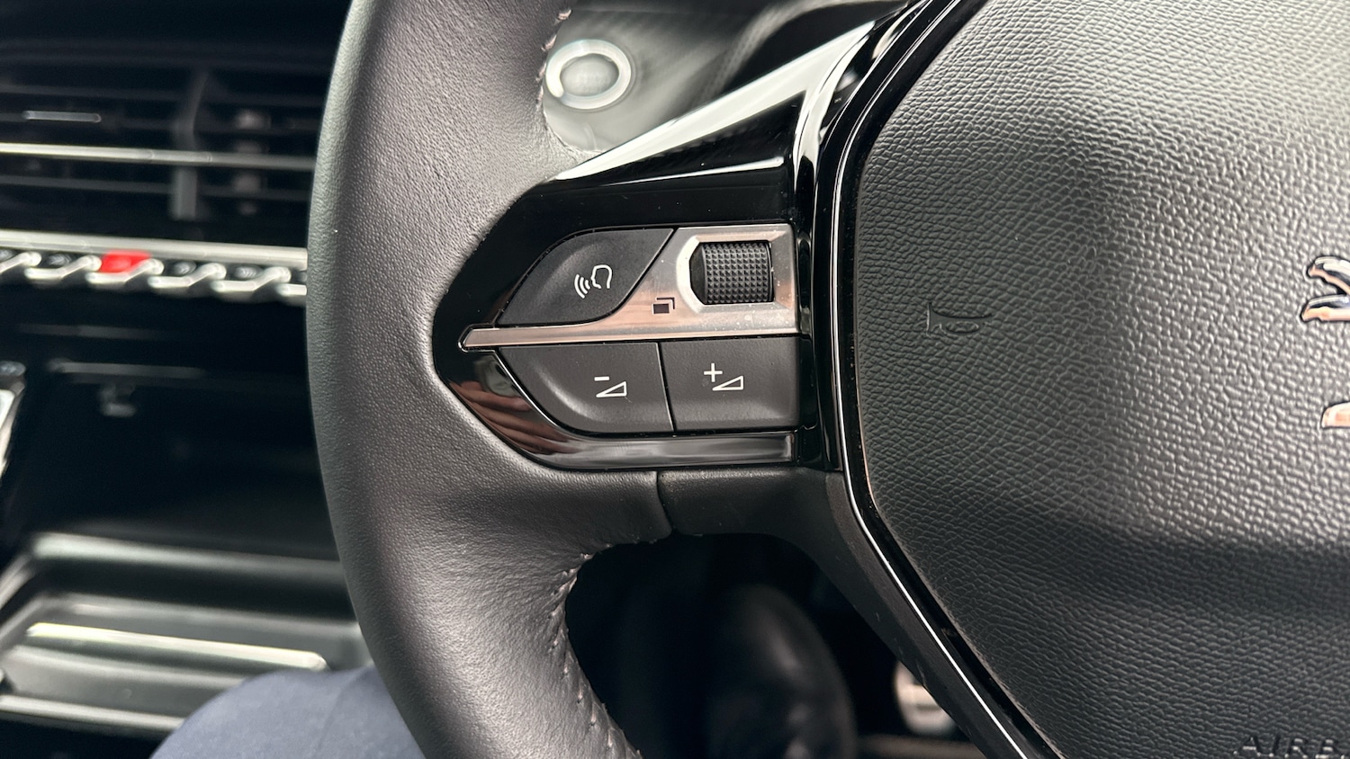 Used Peugeot 208 2023 for sale - 78109270: Photo 28