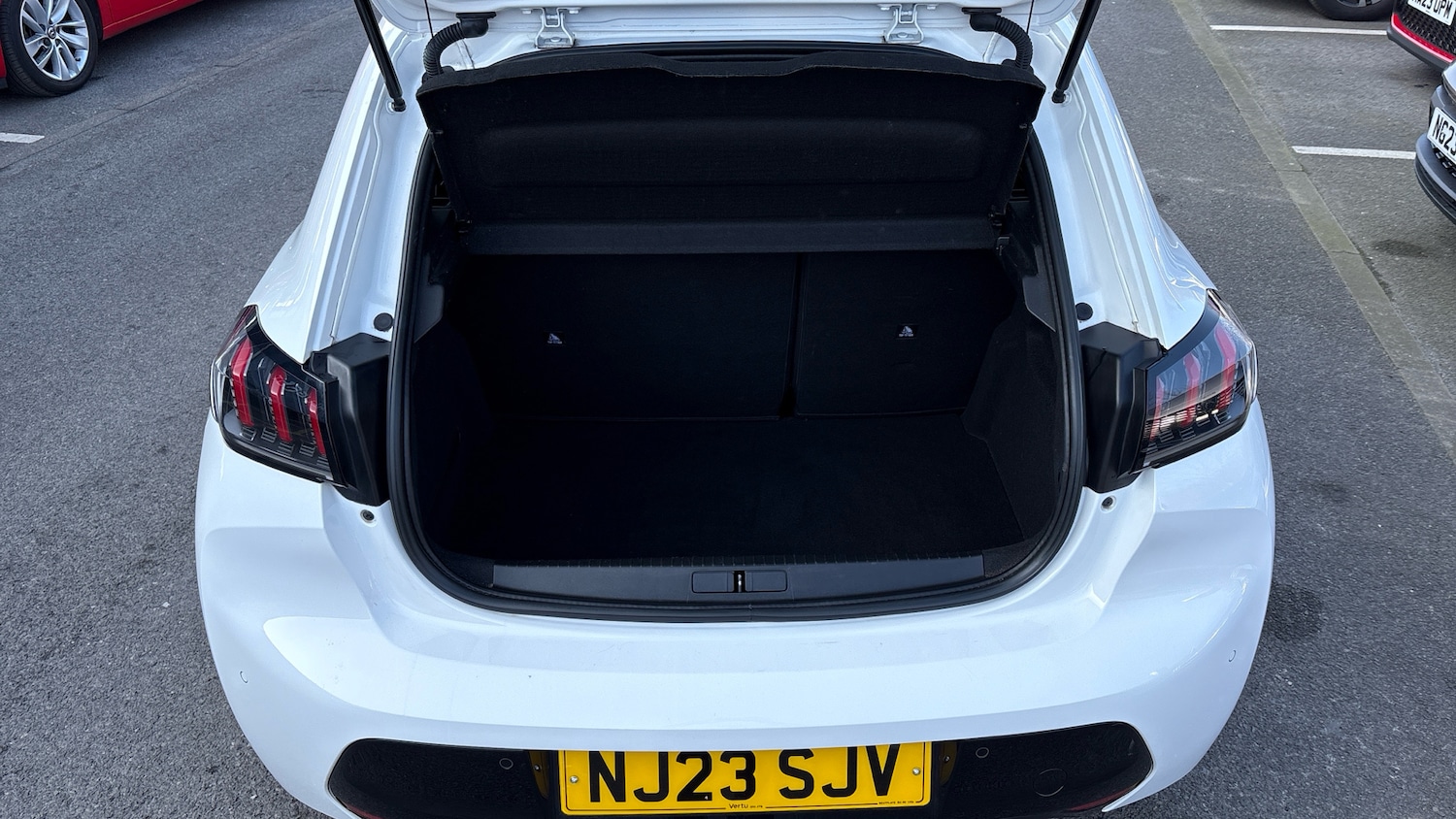 Used Peugeot 208 2023 for sale - 77803070: Photo 4