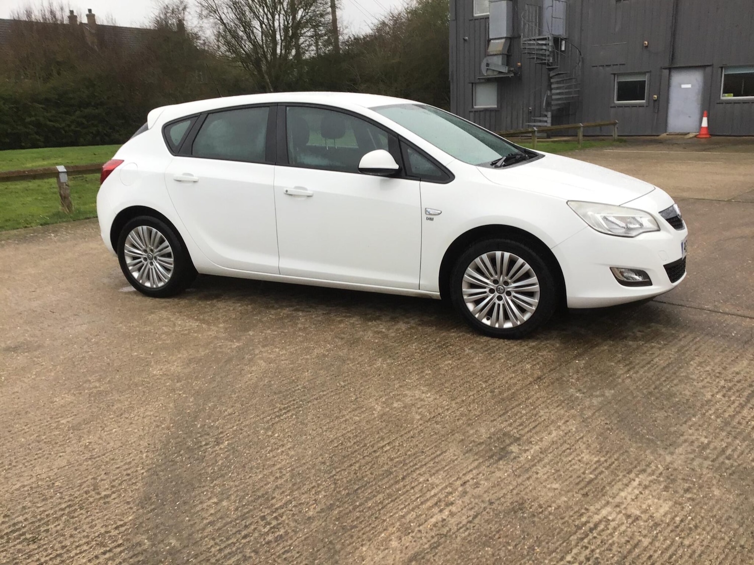 Used Vauxhall Astra 2011 for sale - 77892259: Photo 10