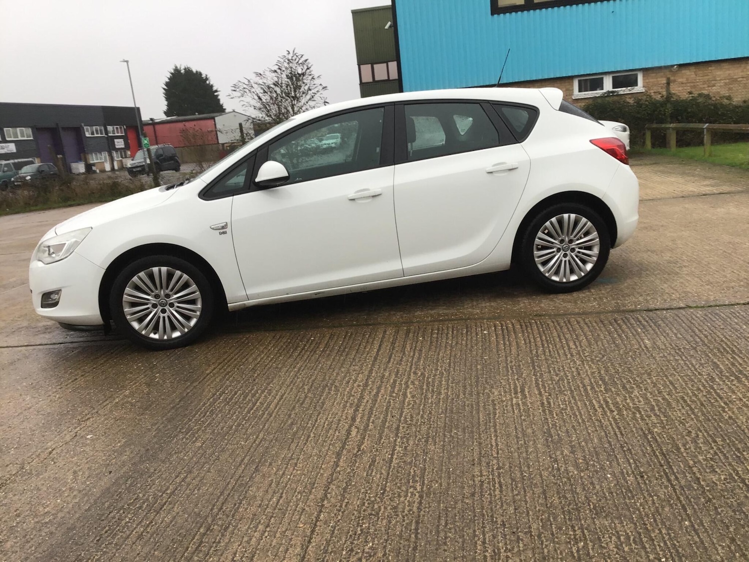 Used Vauxhall Astra 2011 for sale - 77892259: Photo 17