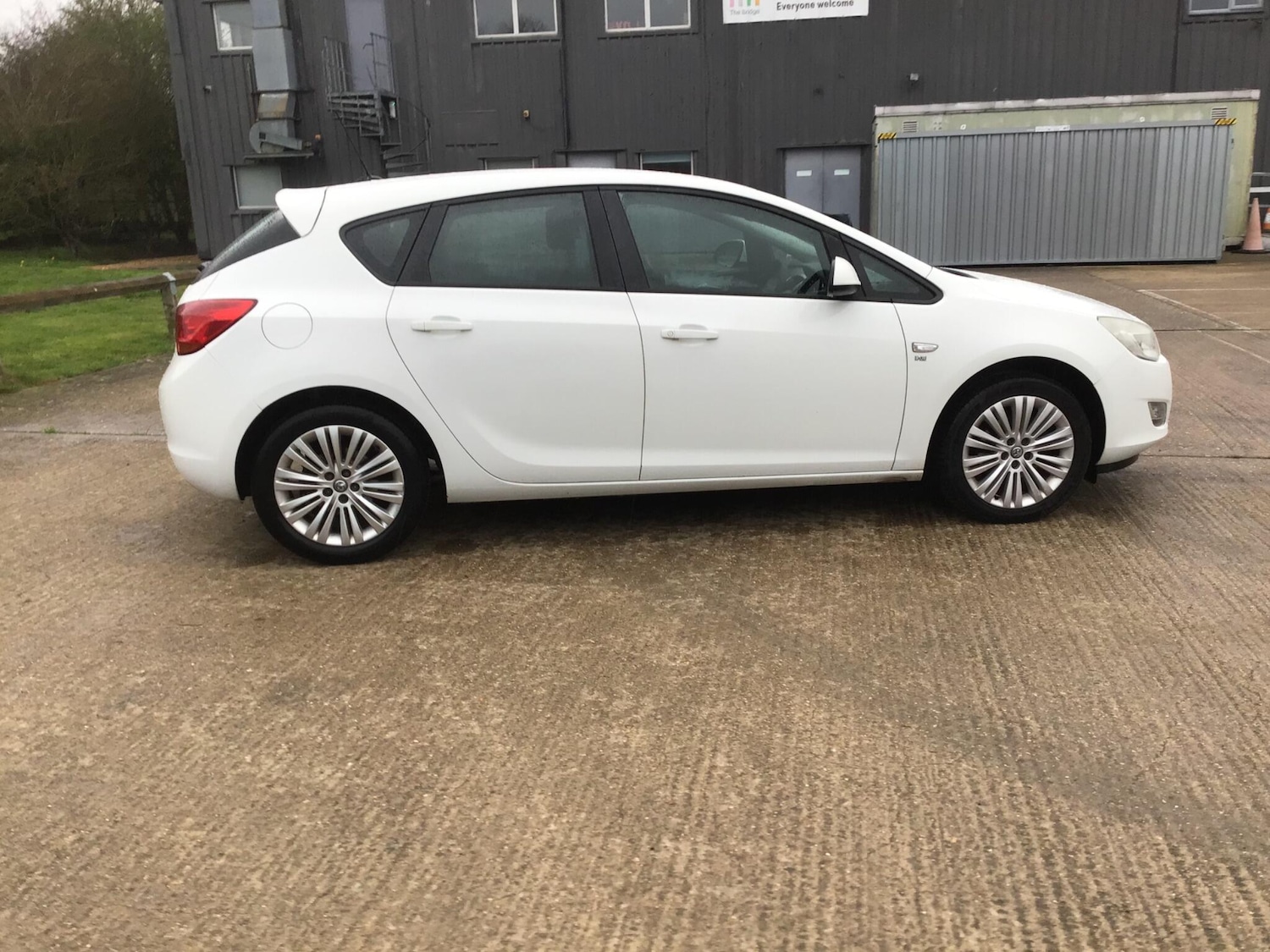 Used Vauxhall Astra 2011 for sale - 77892259: Photo 24