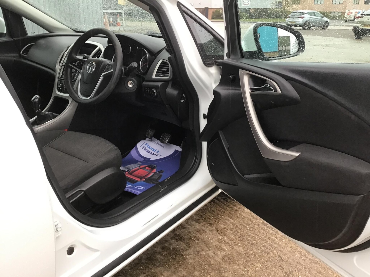 Used Vauxhall Astra 2011 for sale - 77892259: Photo 38