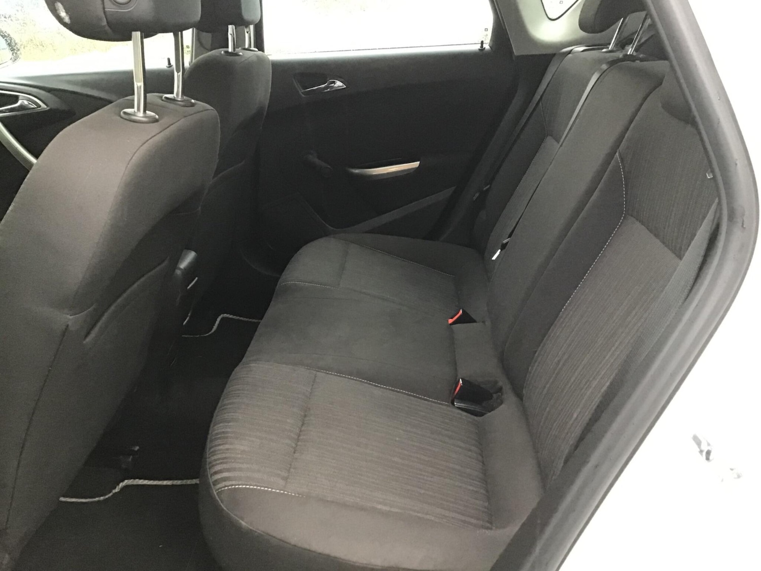 Used Vauxhall Astra 2011 for sale - 77892259: Photo 40