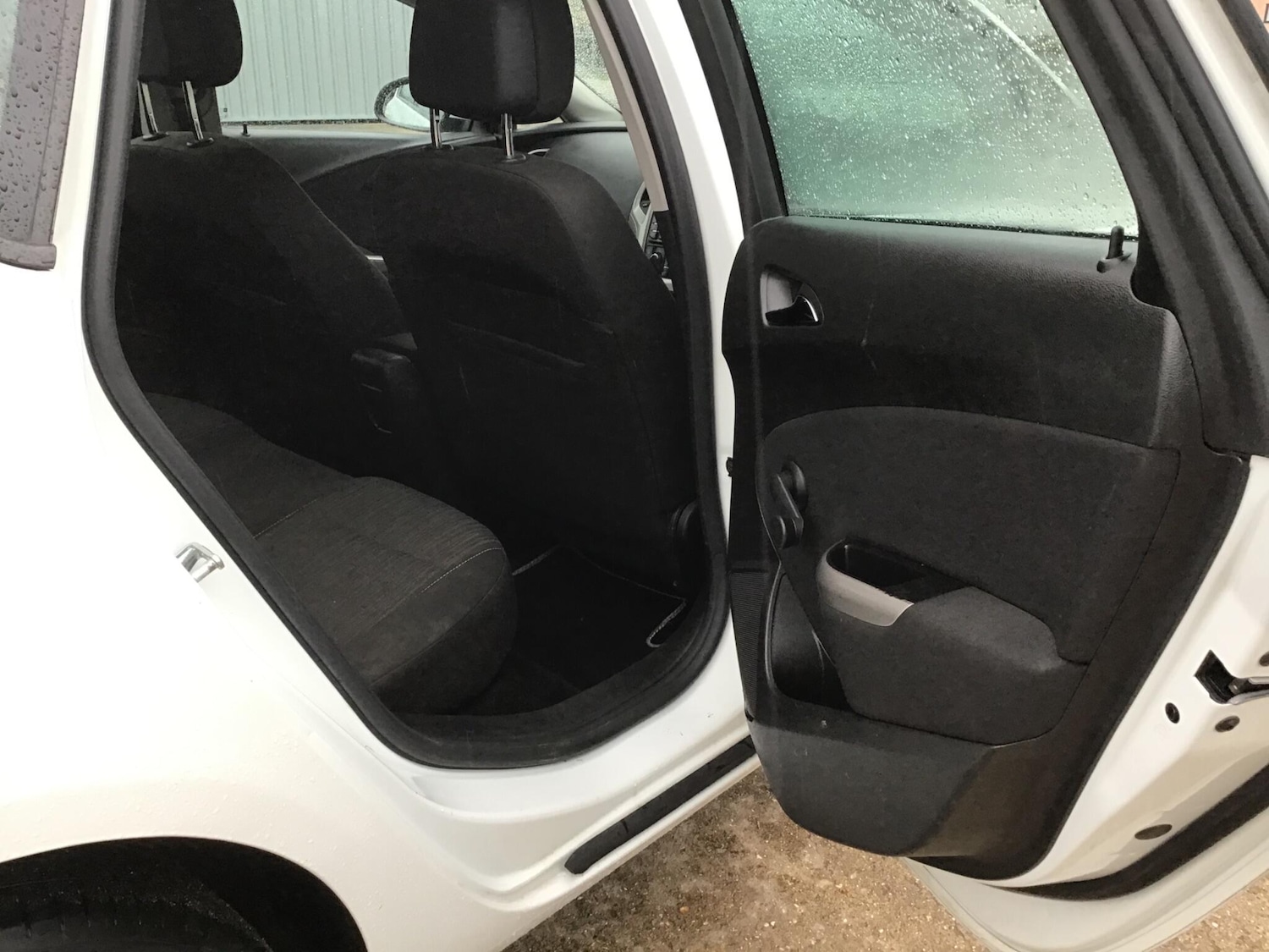 Used Vauxhall Astra 2011 for sale - 77892259: Photo 44