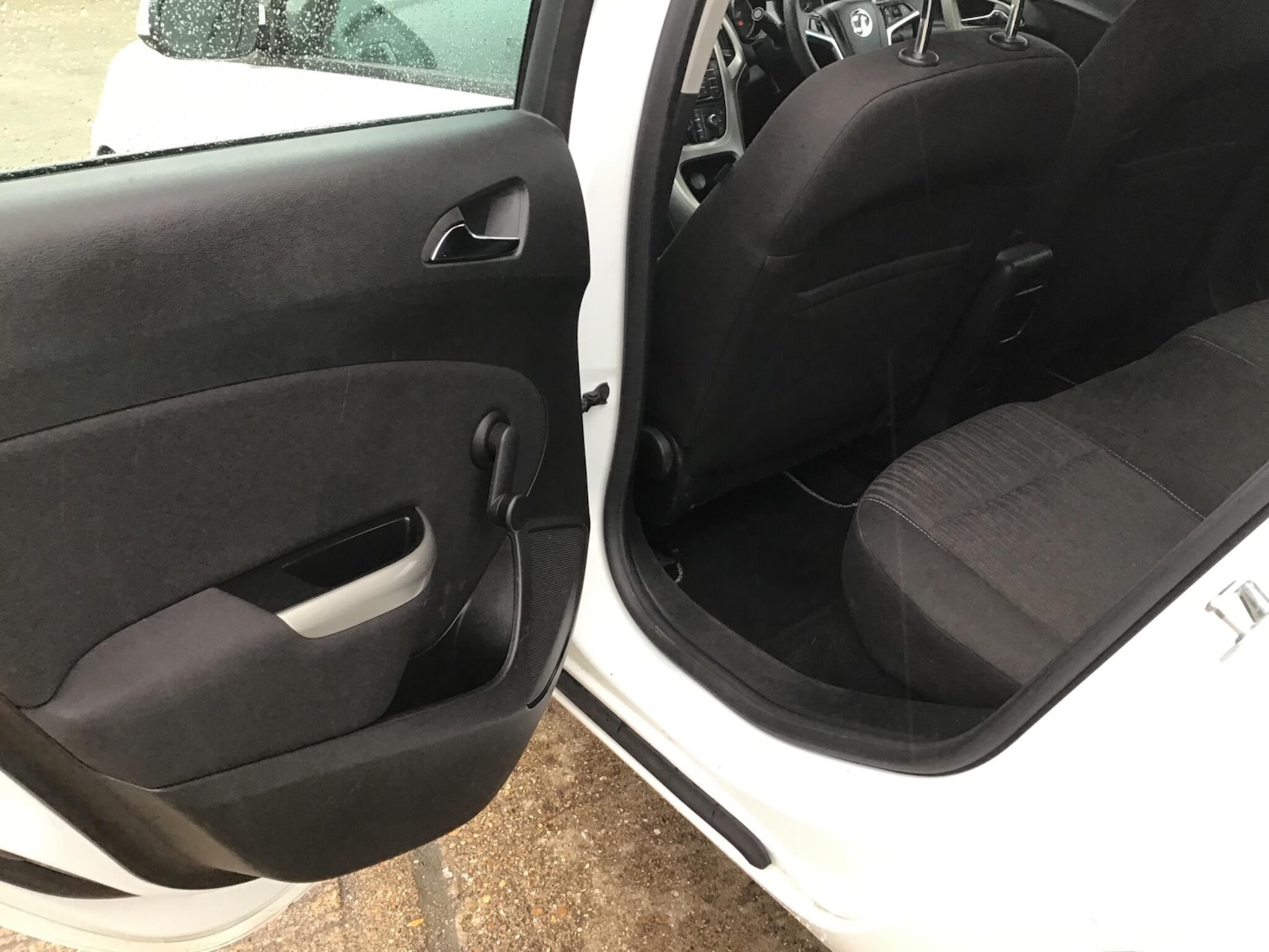 Used Vauxhall Astra 2011 for sale - 77892259: Photo 46