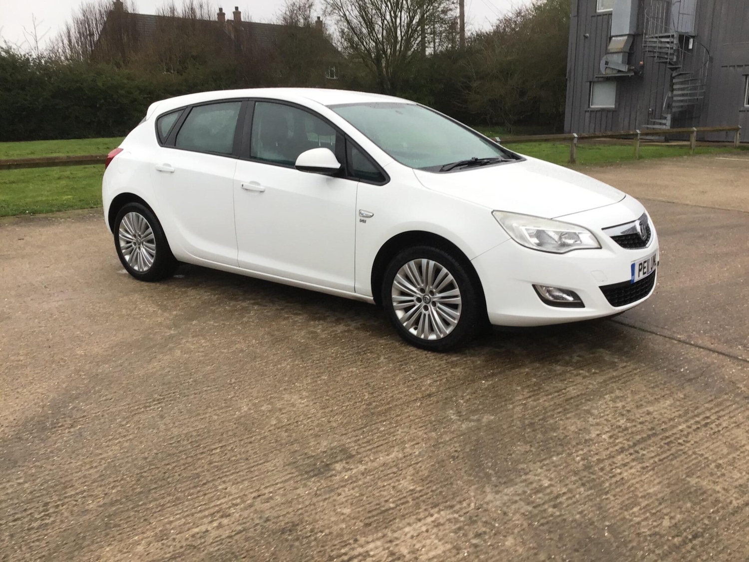 Used Vauxhall Astra 2011 for sale - 77892259: Photo 9