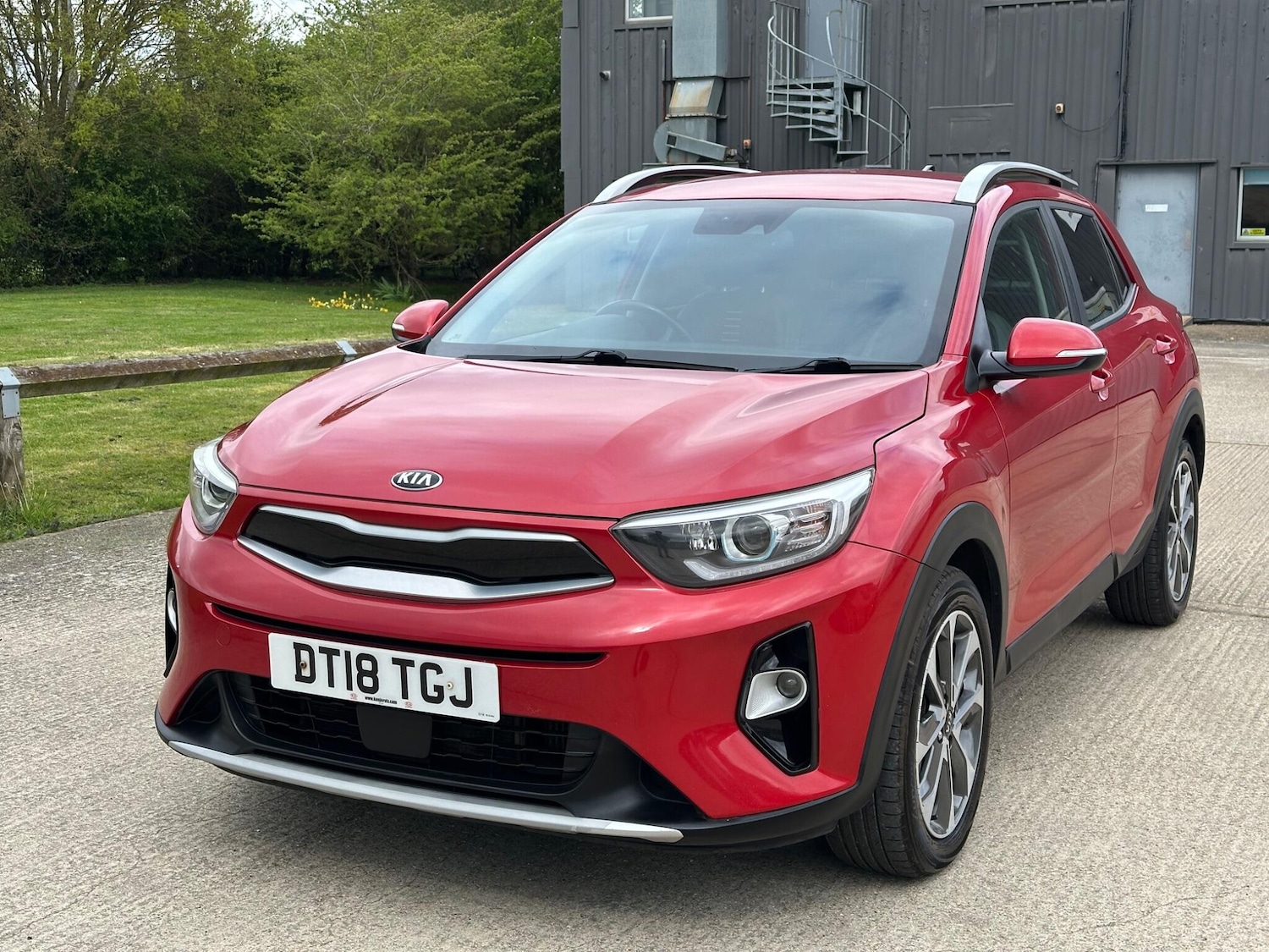 Used Kia Stonic for sale - 78127677: Photo 3