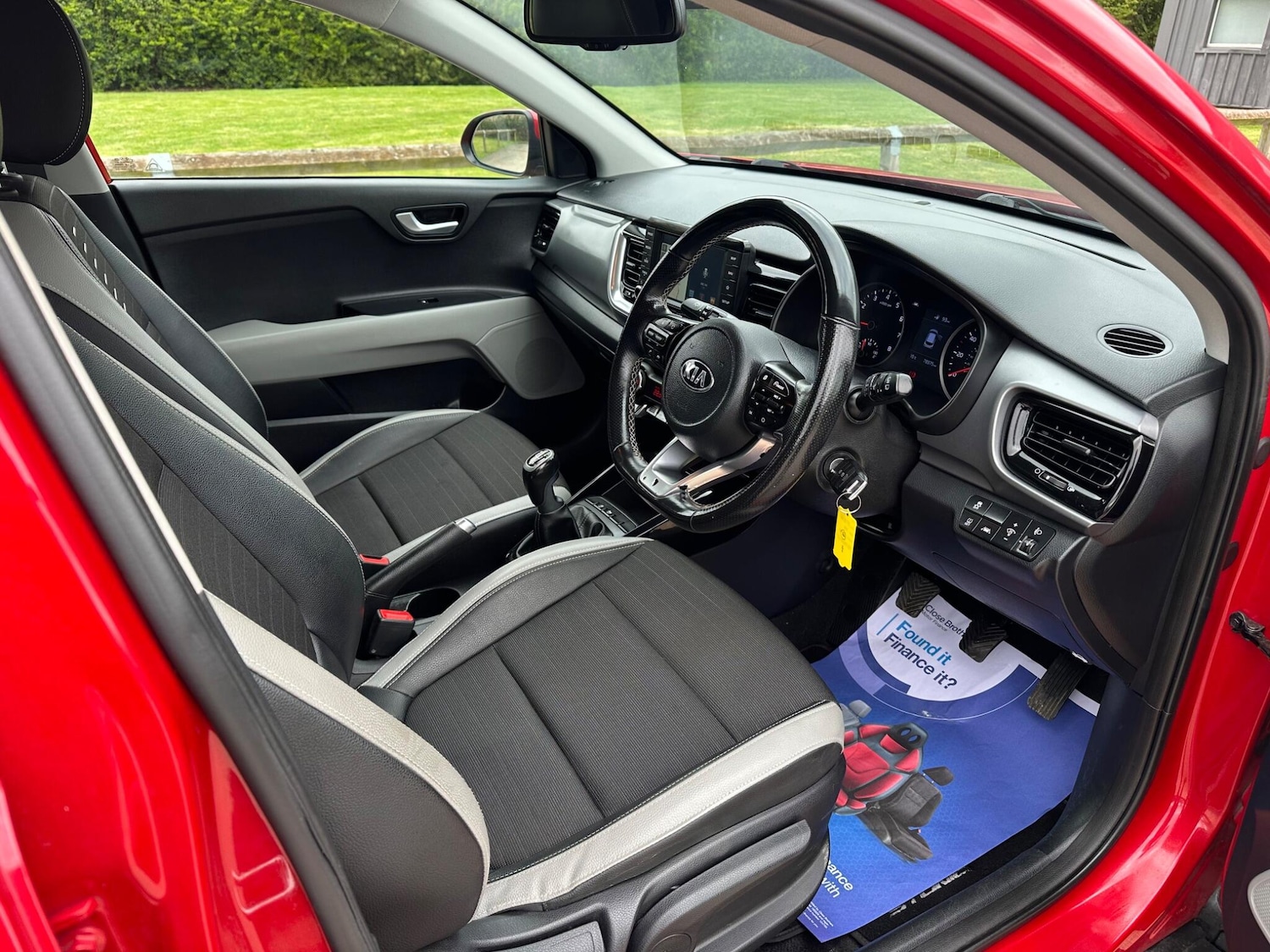 Used Kia Stonic for sale - 78127677: Photo 30