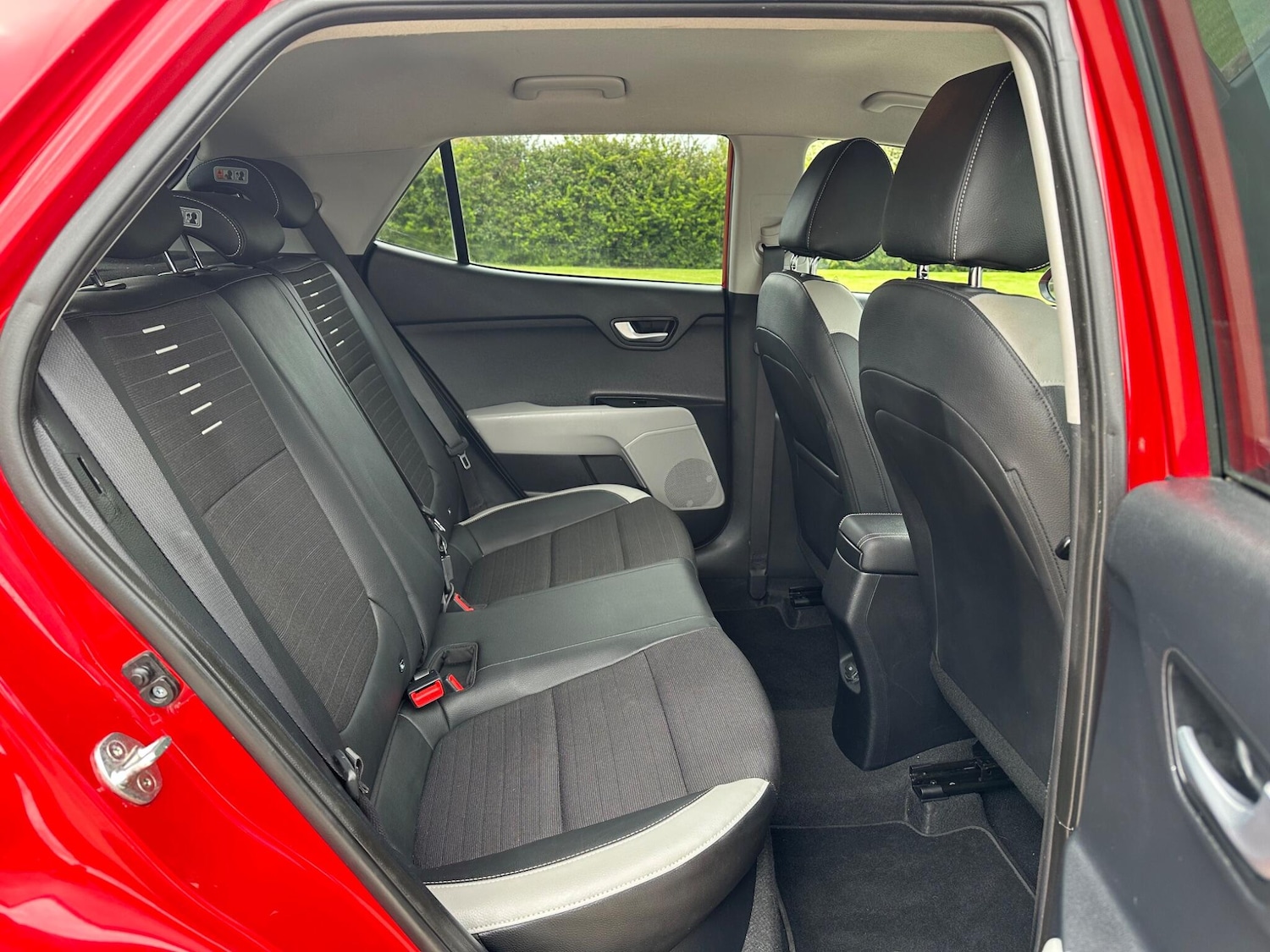 Used Kia Stonic for sale - 78127677: Photo 34