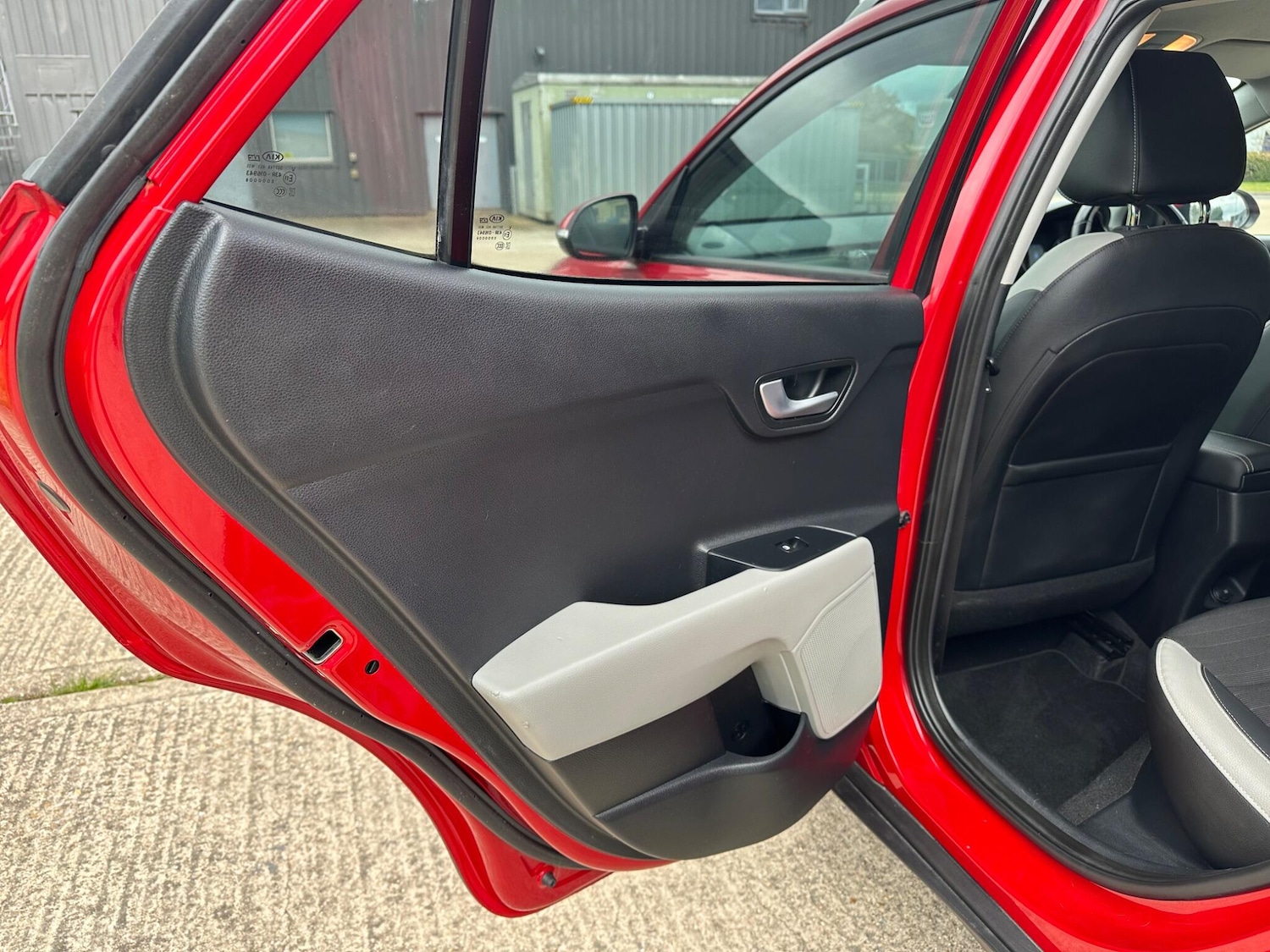 Used Kia Stonic for sale - 78127677: Photo 40