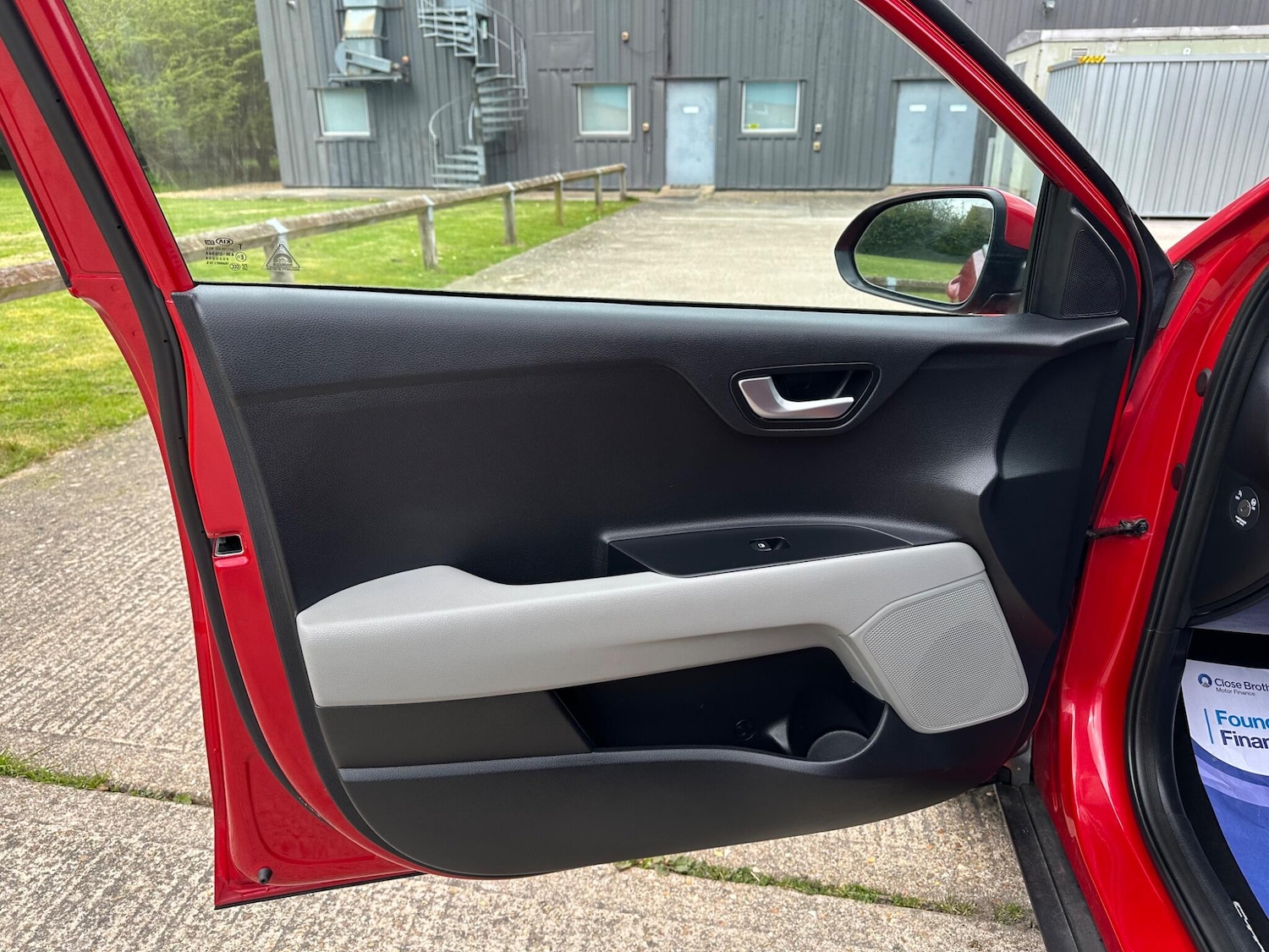 Used Kia Stonic for sale - 78127677: Photo 41