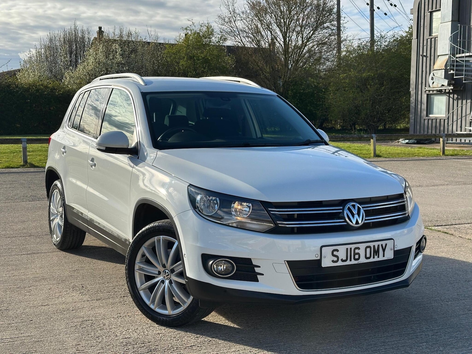 Used Volkswagen Tiguan 2016 for sale - 78047283: Photo 1