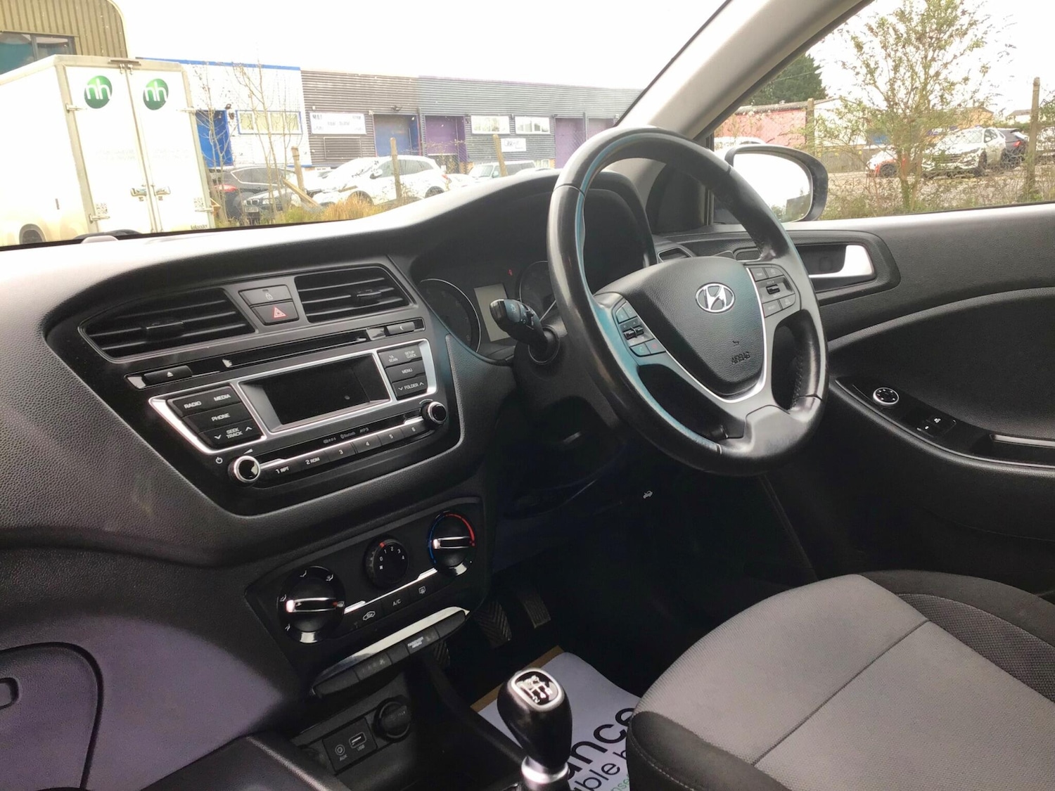 Used Hyundai i20 2016 for sale - 78048102: Photo 32