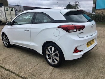 Used Hyundai i20 2016 for sale - 78048102: Photo