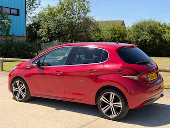 Used Peugeot 208 2015 for sale - 79389668: Photo