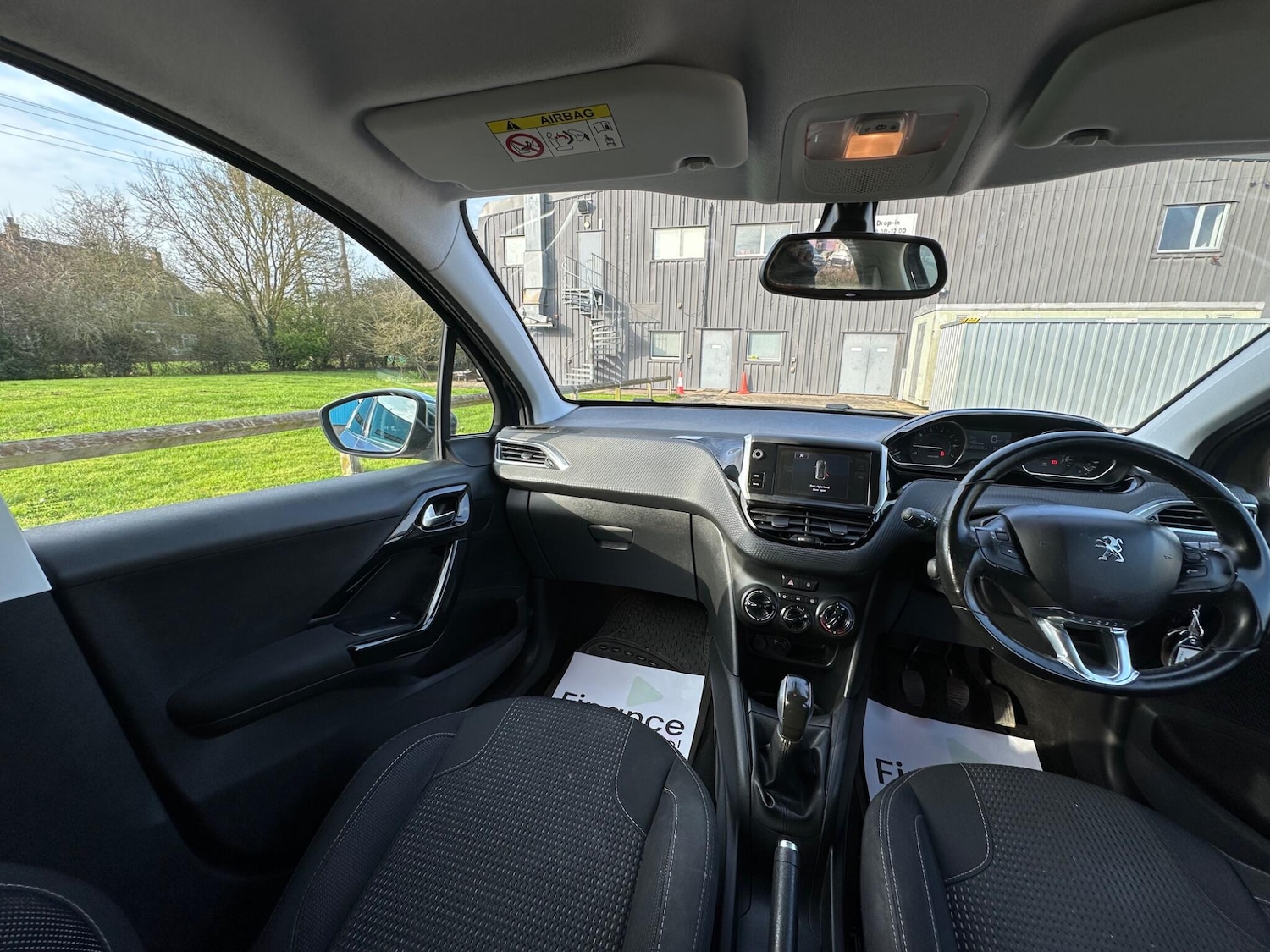 Used Peugeot 208 for sale - 77809081: Photo 25