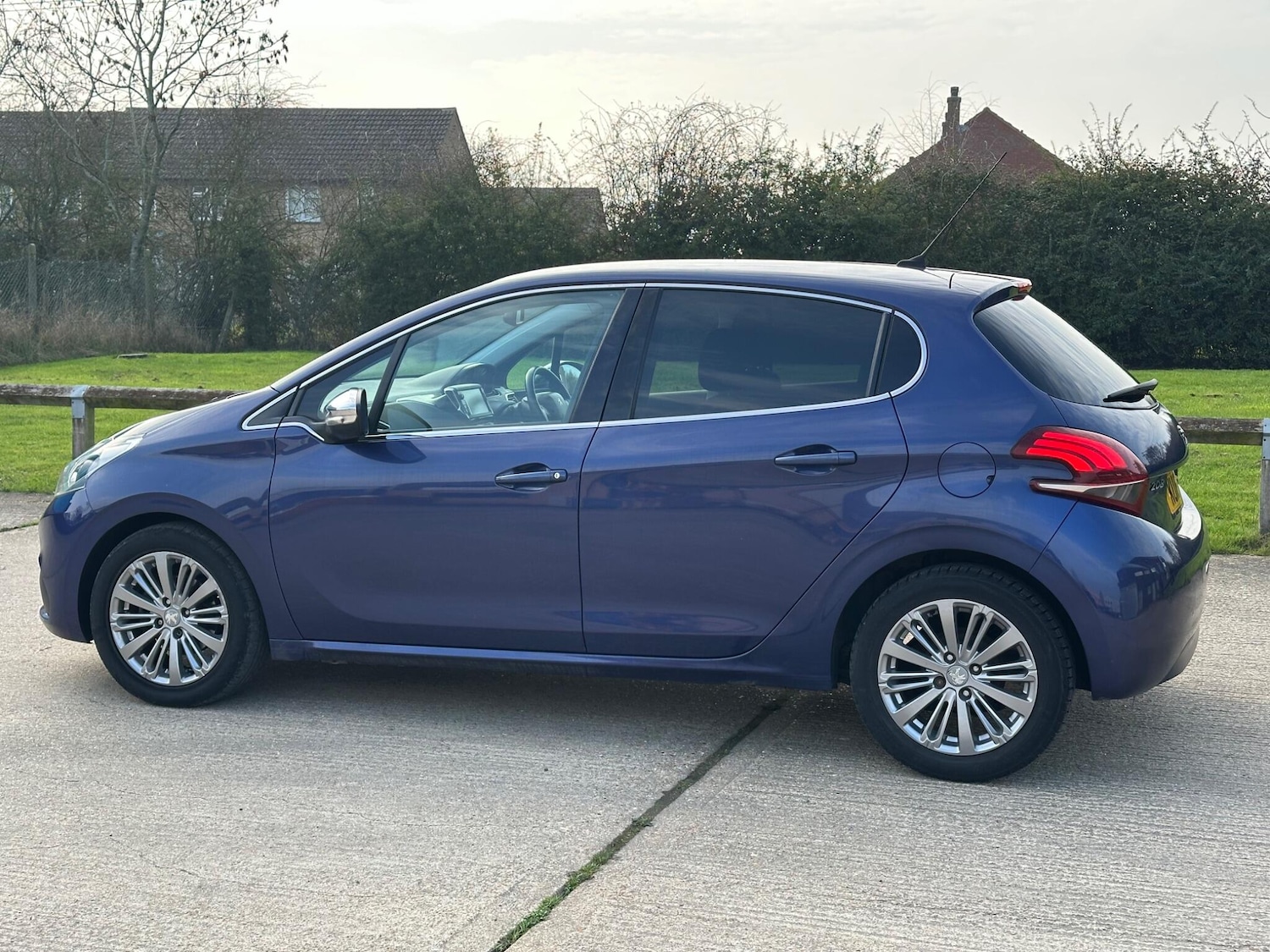 Used Peugeot 208 for sale - 77809081: Photo 8