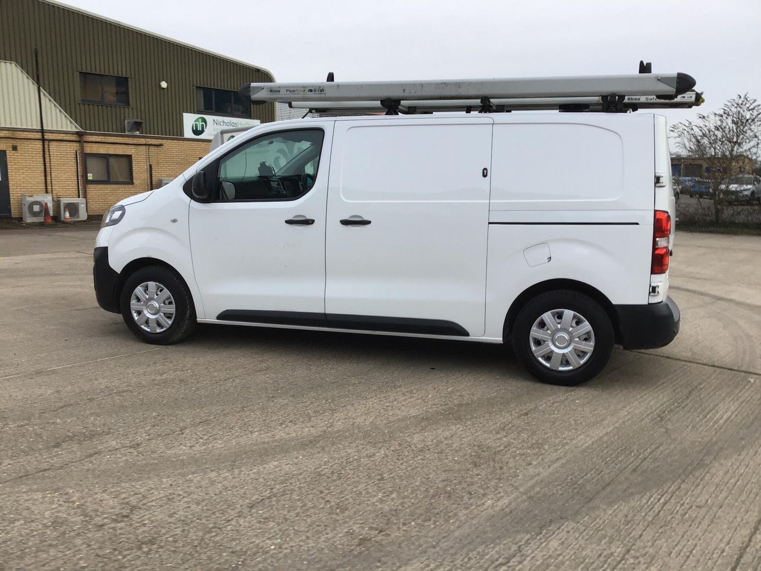 Used Vauxhall Vivaro 2020 for sale - 77612364: Photo 4