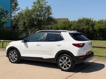 Used Kia Stonic 2018 for sale - 79389663: Photo