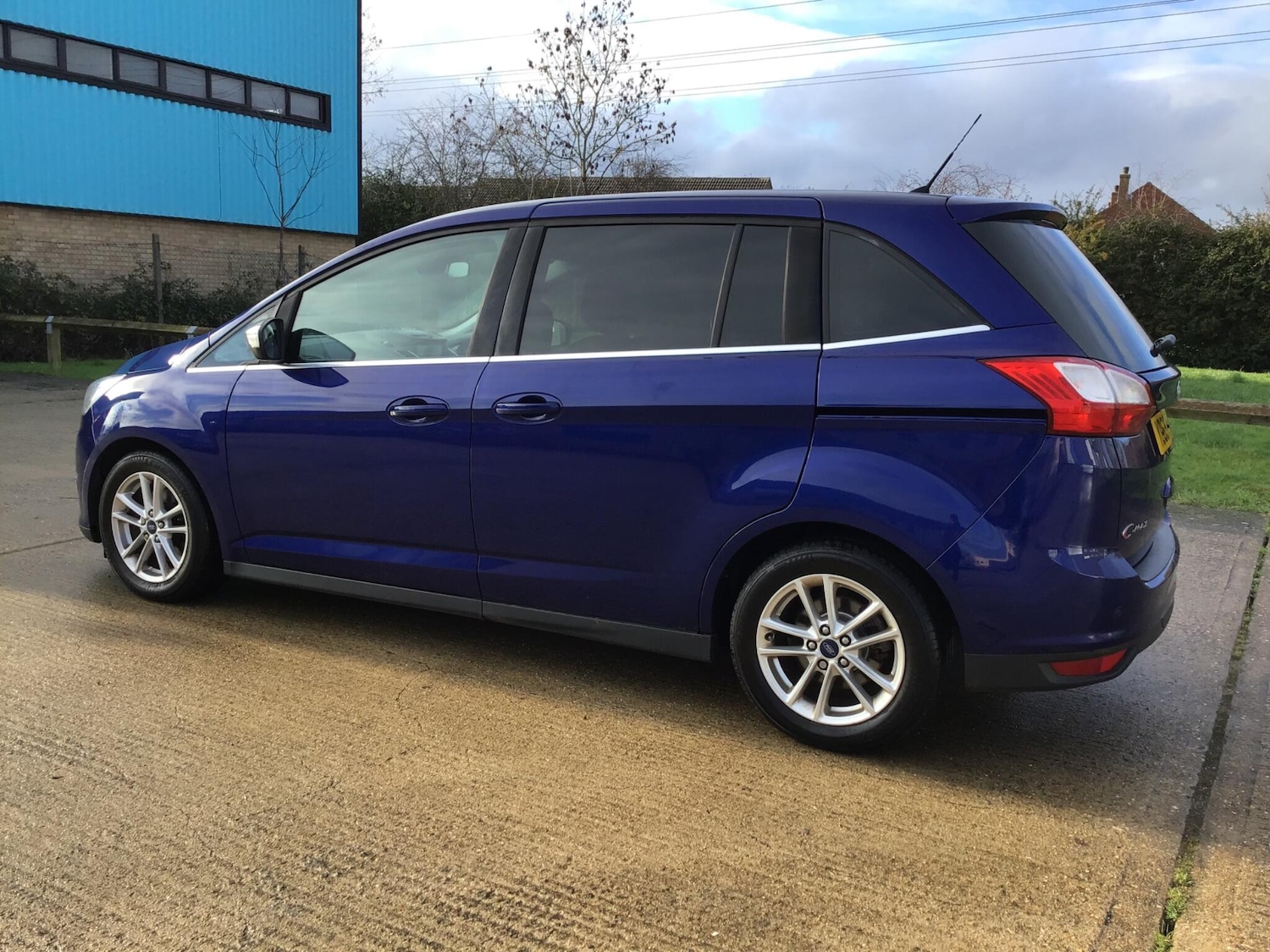Used Ford Grand C-Max 2015 for sale - 77612535: Photo 15