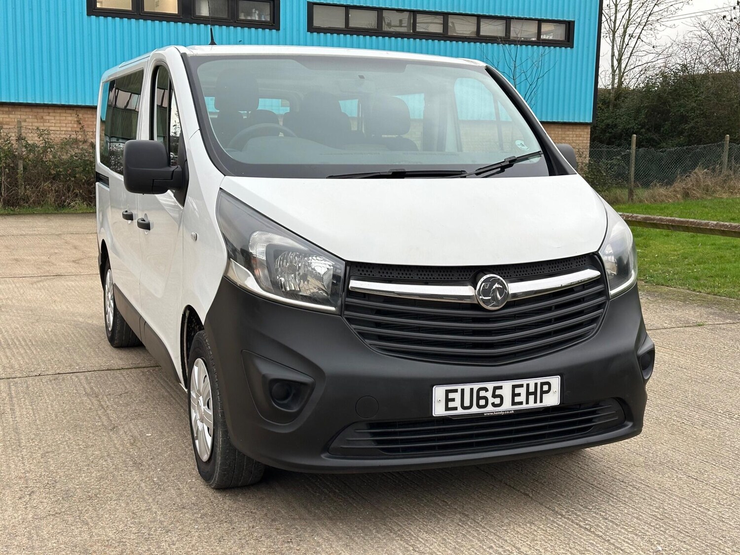 Used Vauxhall Vivaro 2015 for sale - 77613807: Photo 3
