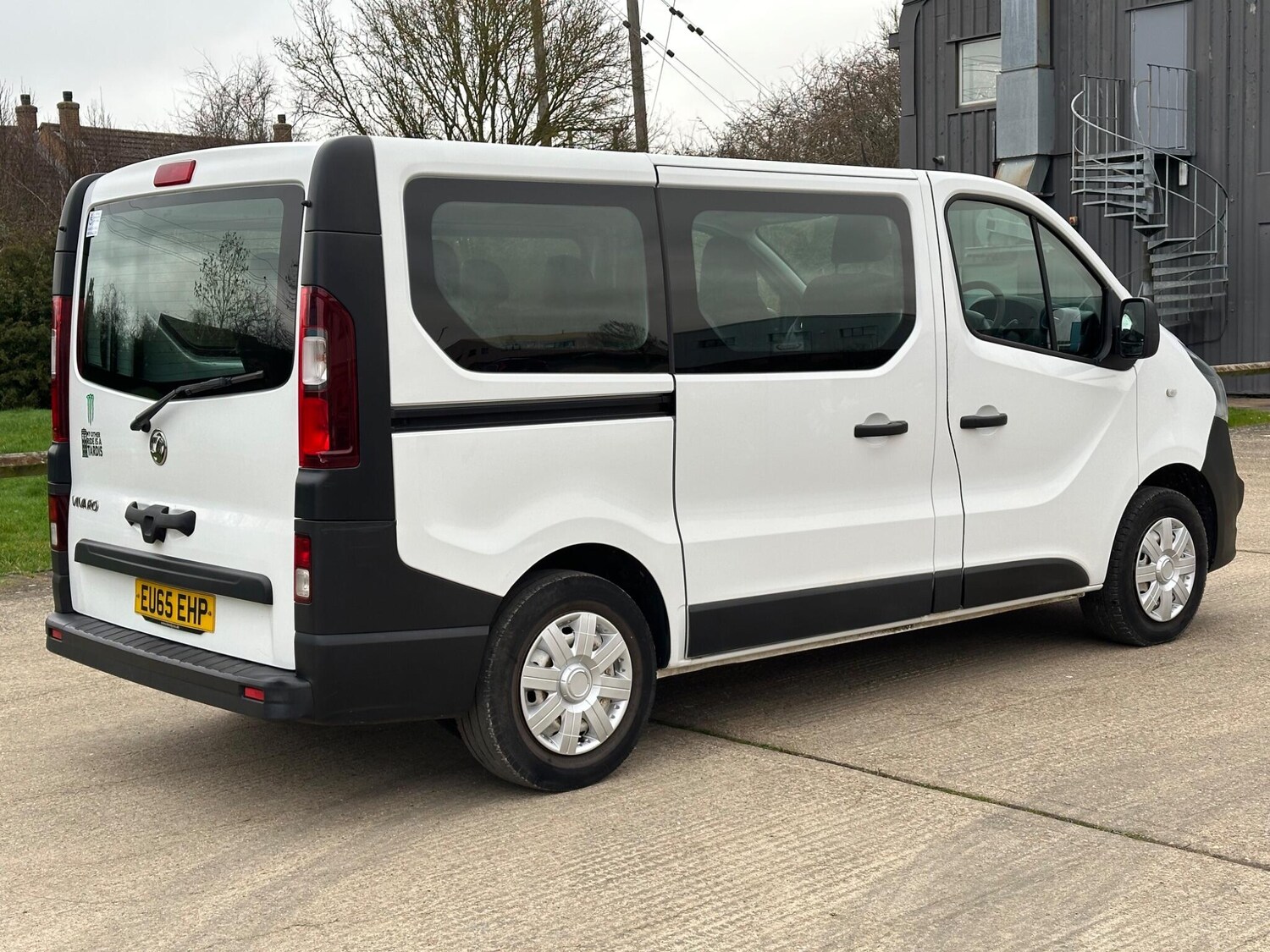 Used Vauxhall Vivaro 2015 for sale - 77613807: Photo 5