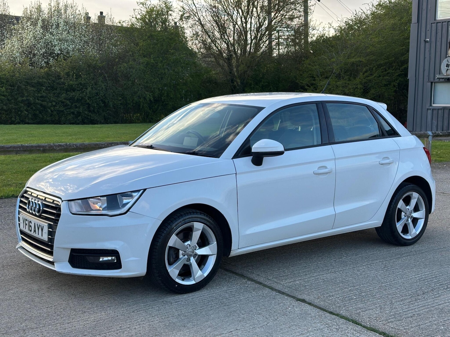 Used Audi A1 for sale - 78086472: Photo 3