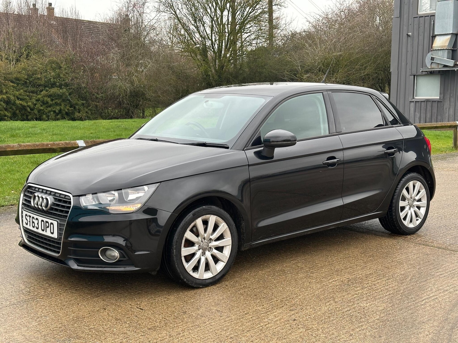 Used Audi A1 2013 for sale - 77611739: Photo 3