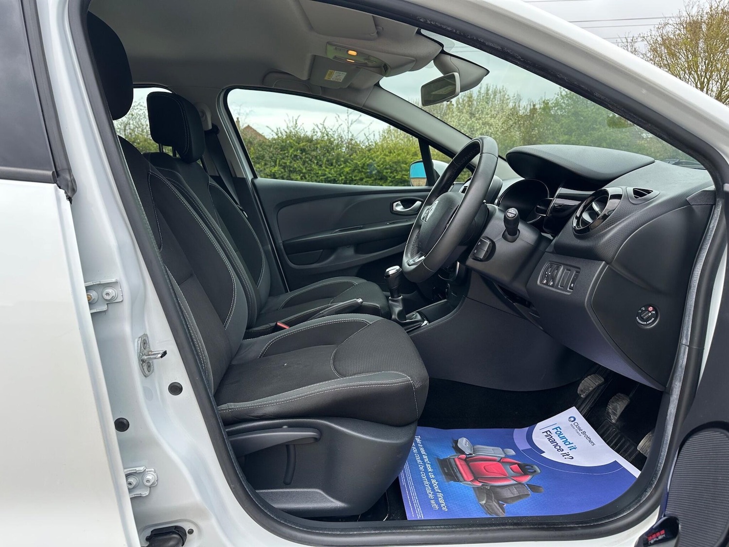 Used Renault Clio 2017 for sale - 78086635: Photo 32