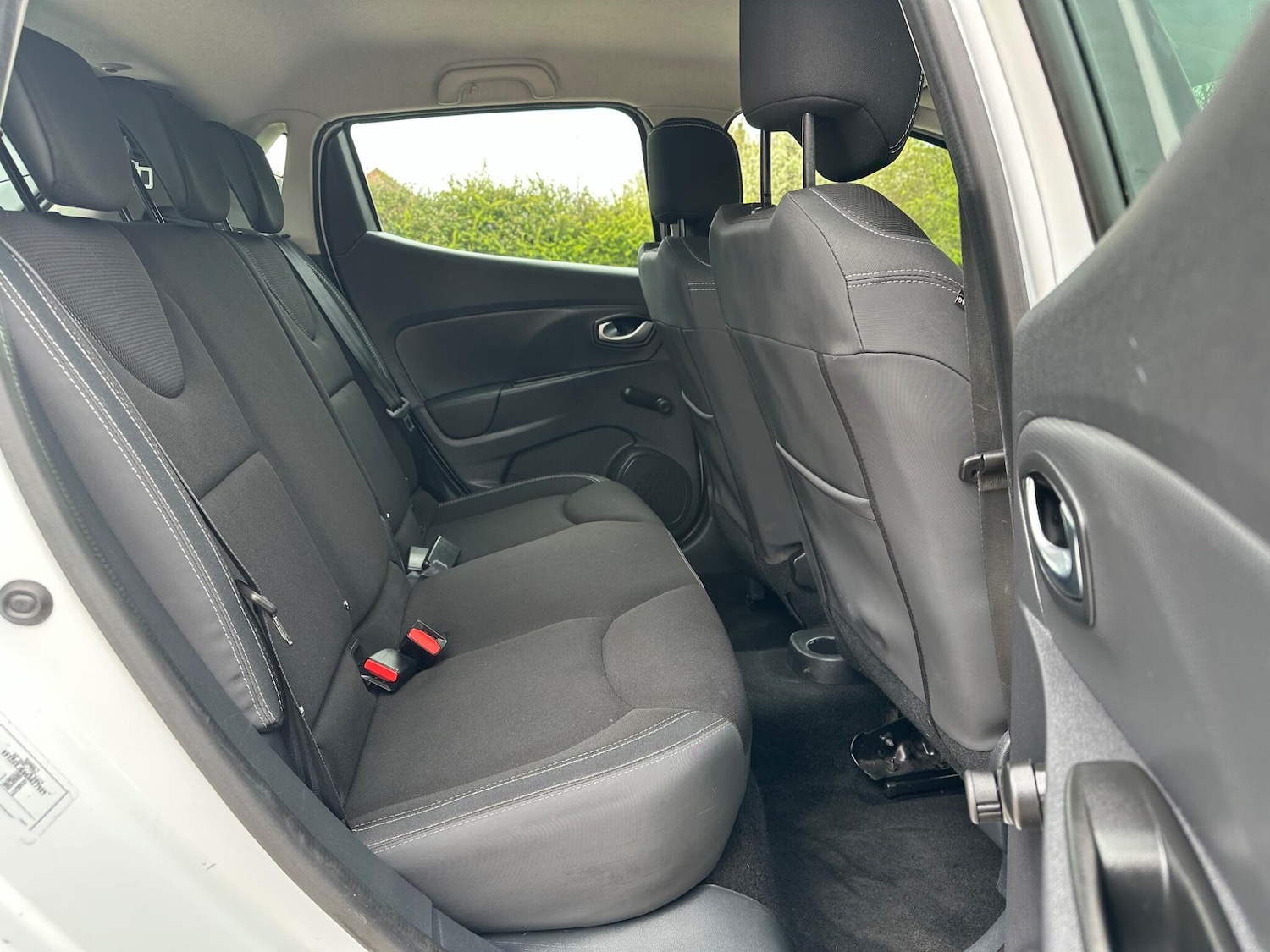 Used Renault Clio 2017 for sale - 78086635: Photo 35