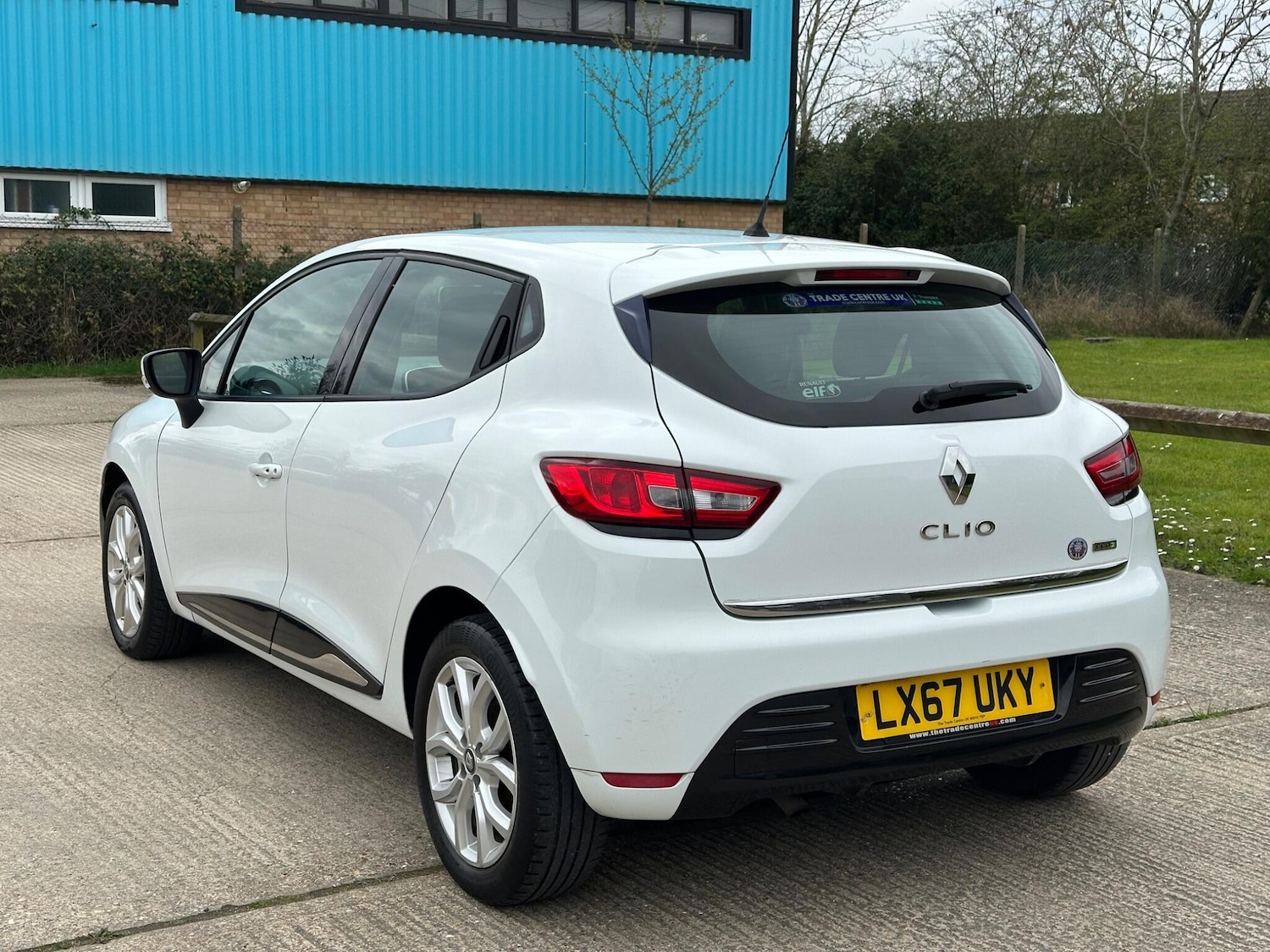 Used Renault Clio 2017 for sale - 78086635: Photo 4