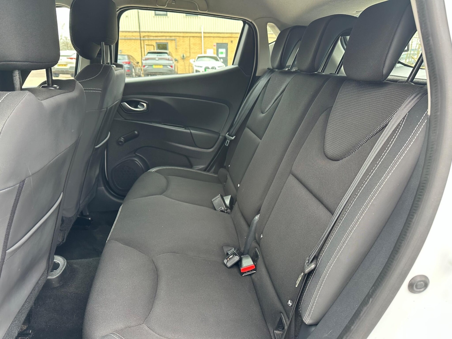 Used Renault Clio 2017 for sale - 78086635: Photo 40